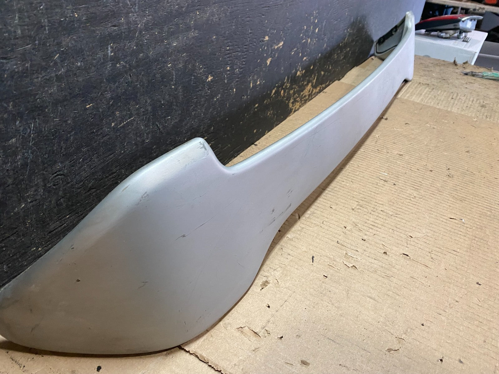 2001-2006 Mazda Tribute Rear Trunk Lid Tail Gate Lift Gate Spoiler OEM w5796 DG2
