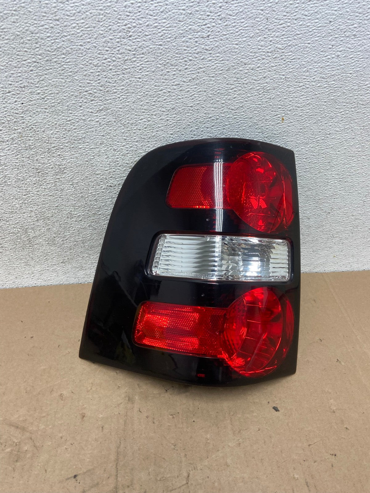 2006 to 2010 Ford Explorer Left Driver Lh Side Tail light AG4746 LK0