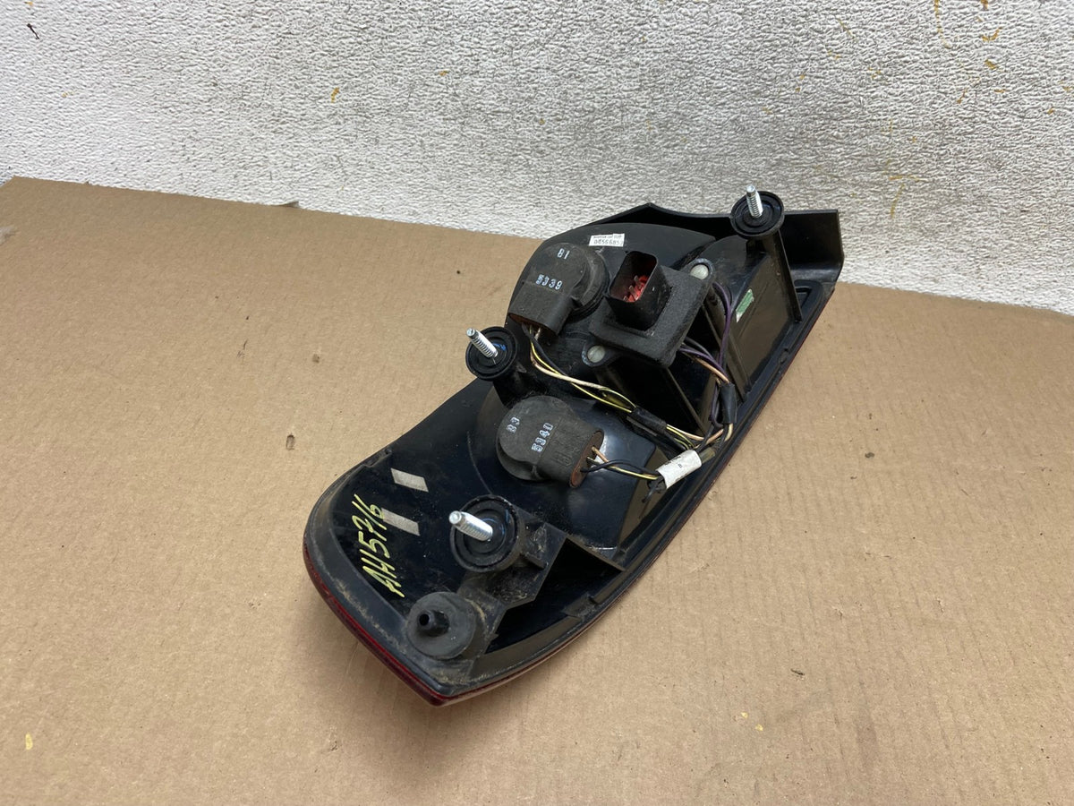 2001-2006 Dodge Stratus Right Passenger Rh Side Tail Light AH5716 LK6