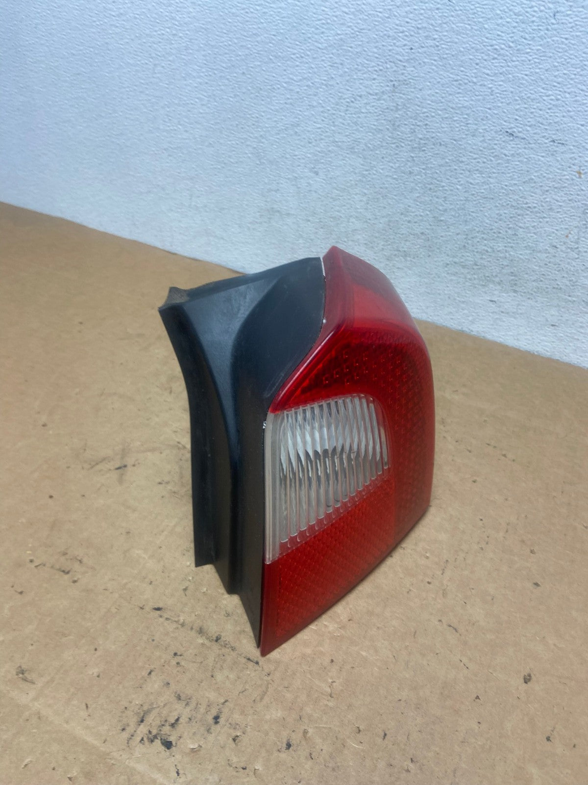 2008 to 2013 Volvo XC70 V70 Right Passenger RH Tail Light Lower AD5196 LK2