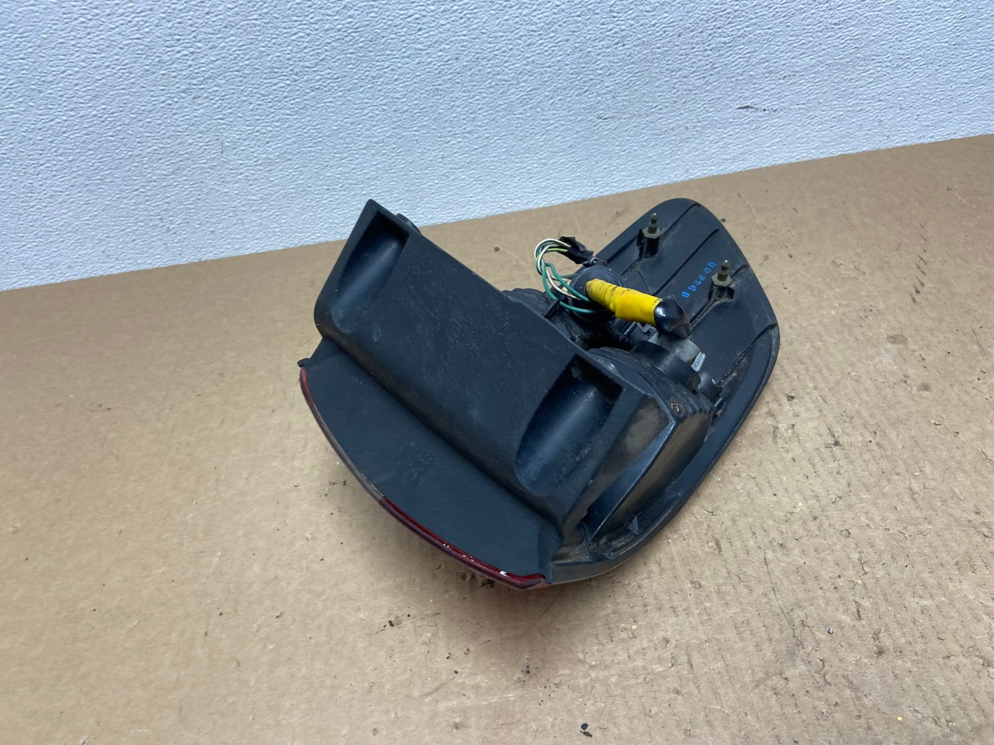 2001 2002 2003 Toyota Sienna Right Passenger Rh Side Tail Light OEM AC1384 LK4