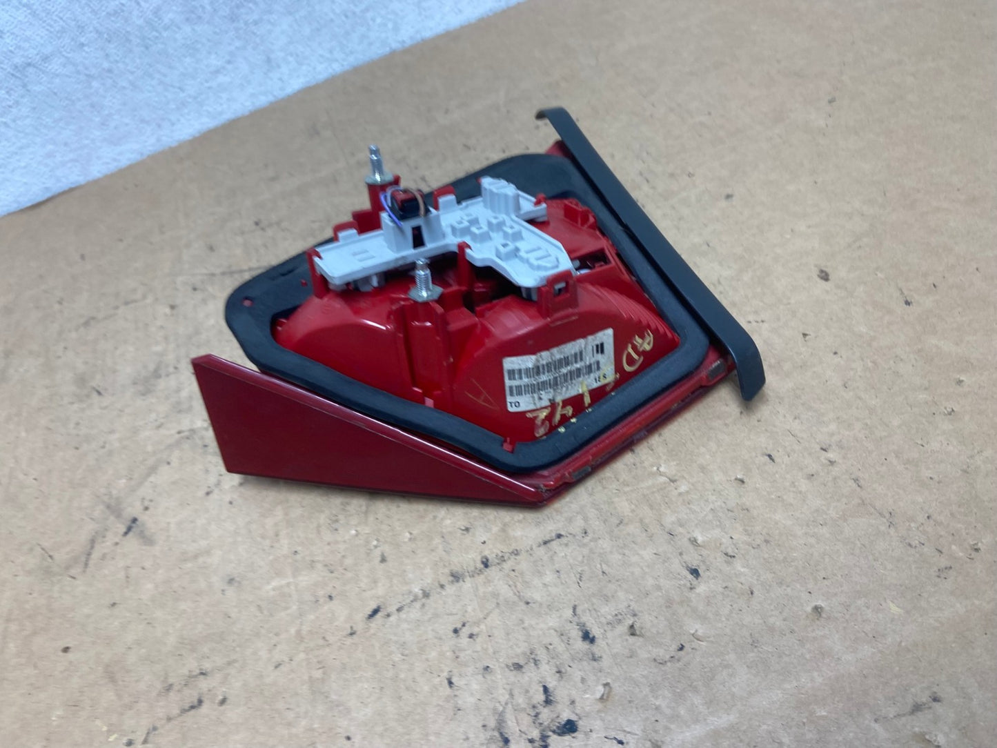 2012 to 2015 Volkswagen Passat Left Driver Lh Inner Tail light AD5142 LK5