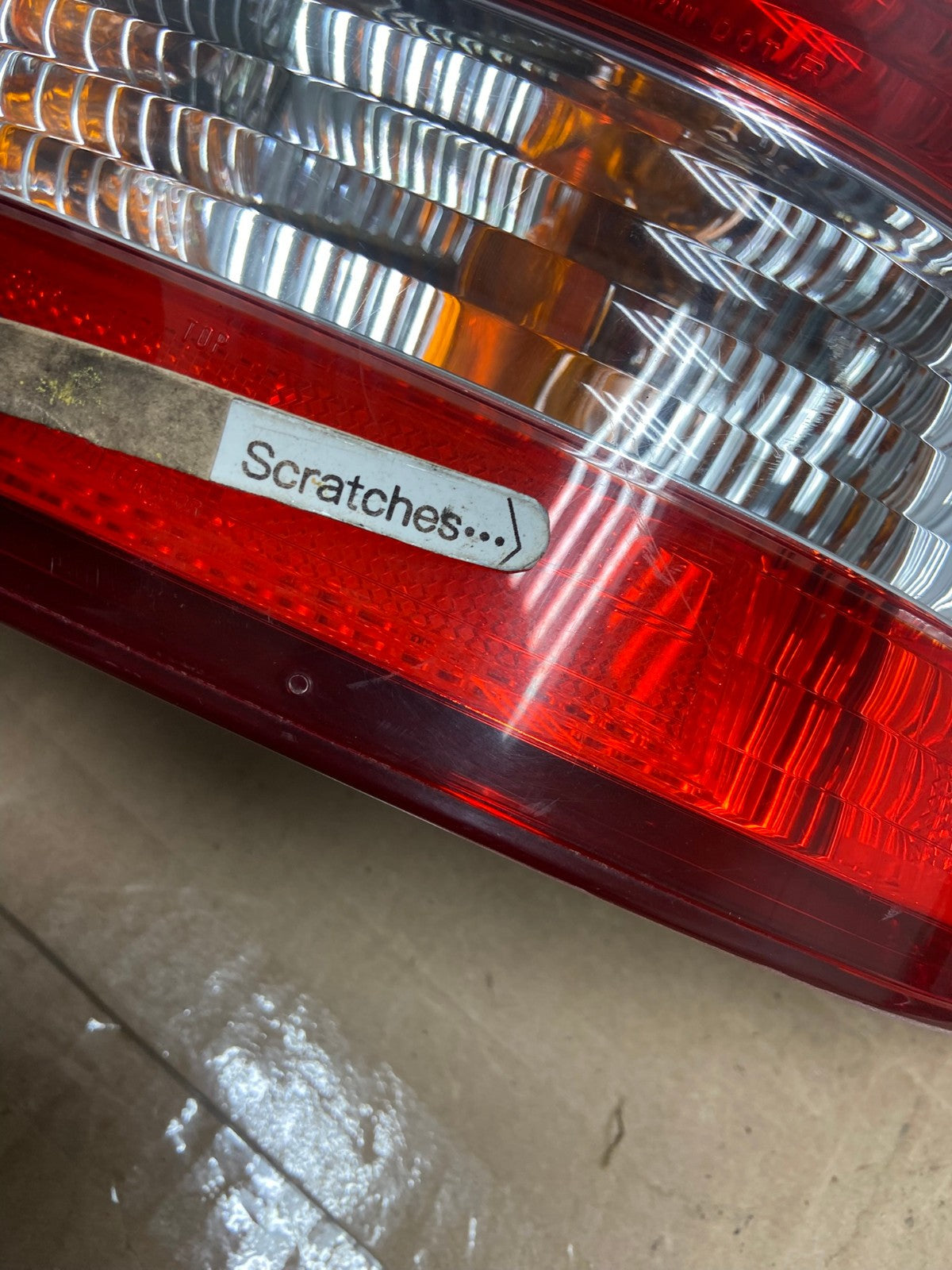 2000 2001 Lexus ES300 Outer Right Passenger RH Side Tail Light AE4977 LK3