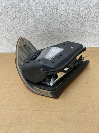2002 - 2005 BMW 3 E46 Series Left Driver LH Side Tail Light AH8187 LK5