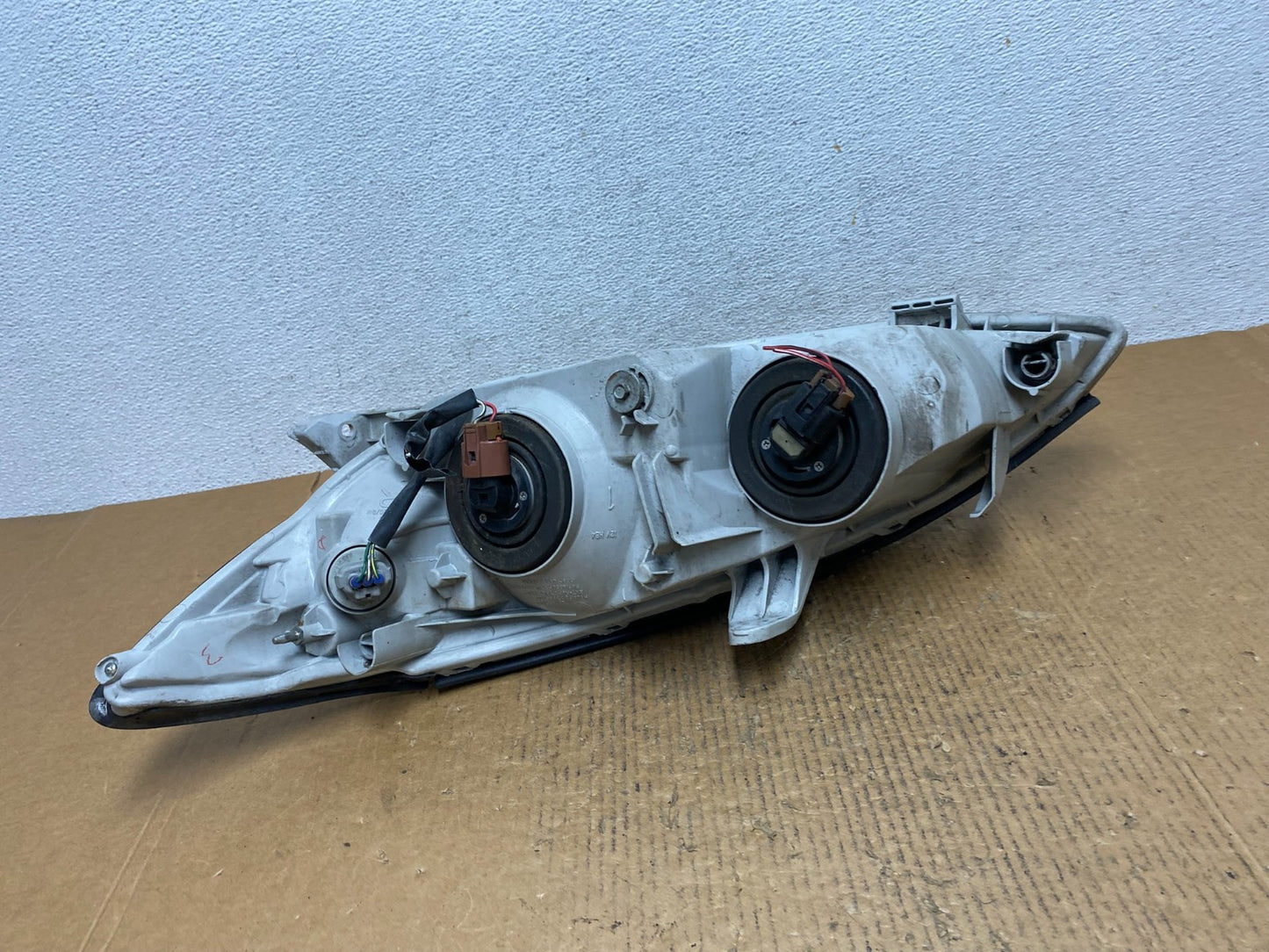 2002 to 2004 Toyota Camry Halogen Headlight Right Passenger Rh AE1243 DW5