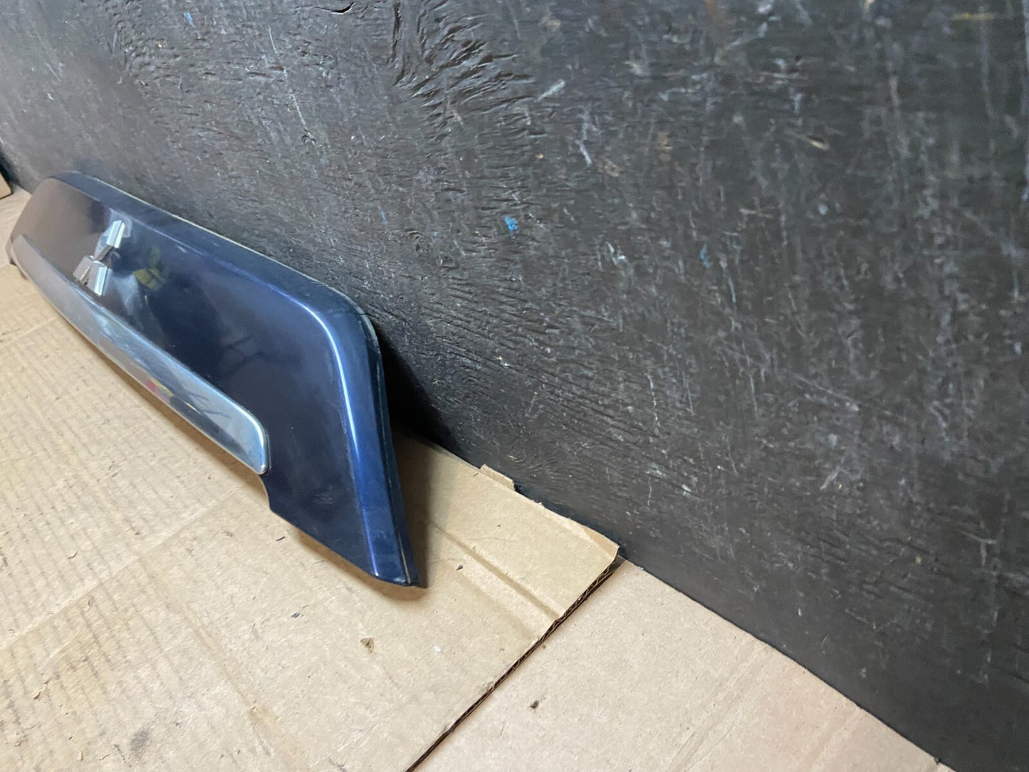 2007 to 2013 Mitsubishi Outlander Rear Hatch Tailgate Trim Molding OEM i3038 DG11