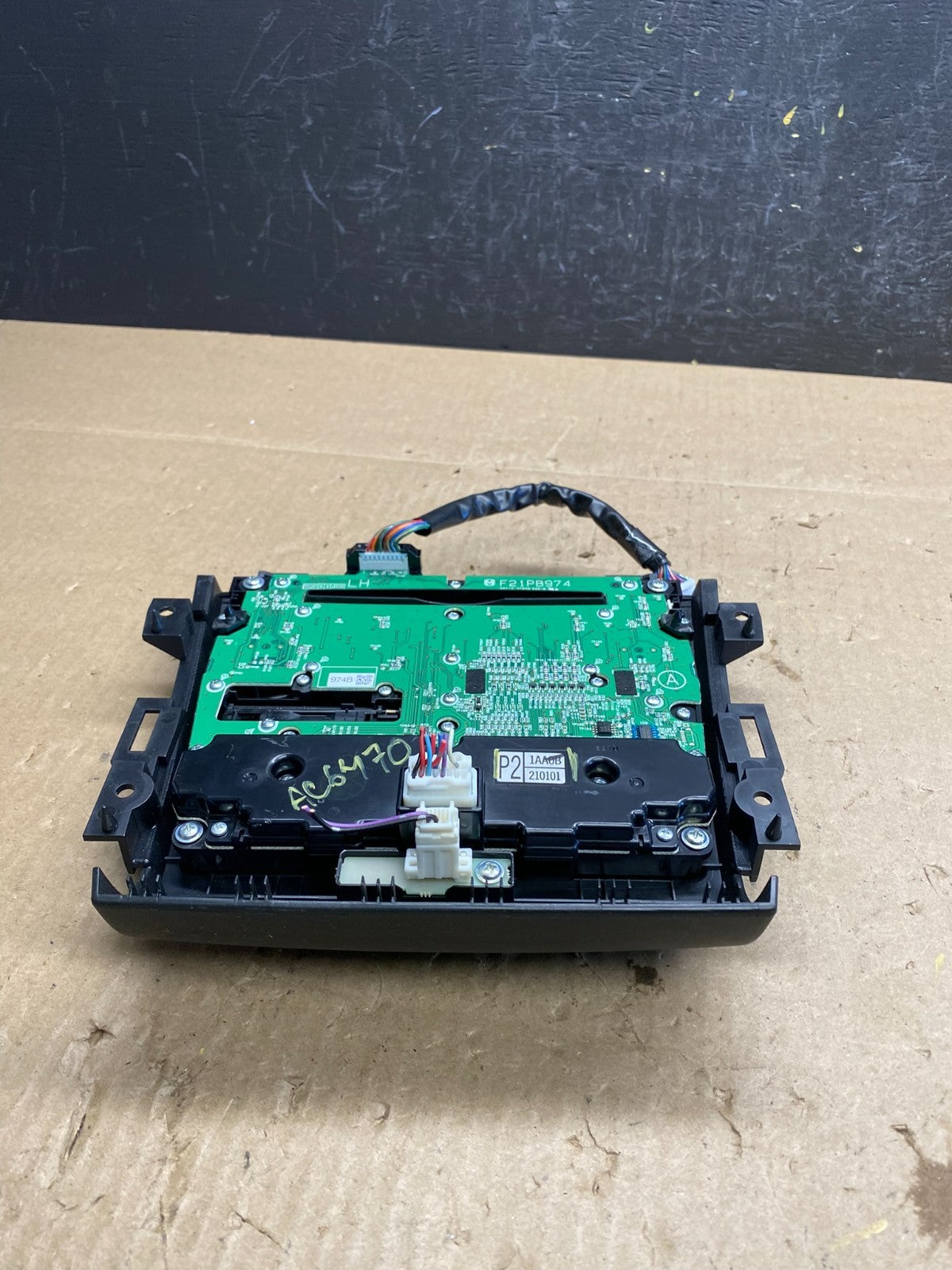 2009 - 2010 Nissan Murano AM FM Radio CD Climate Control Panel AC6470 DG4