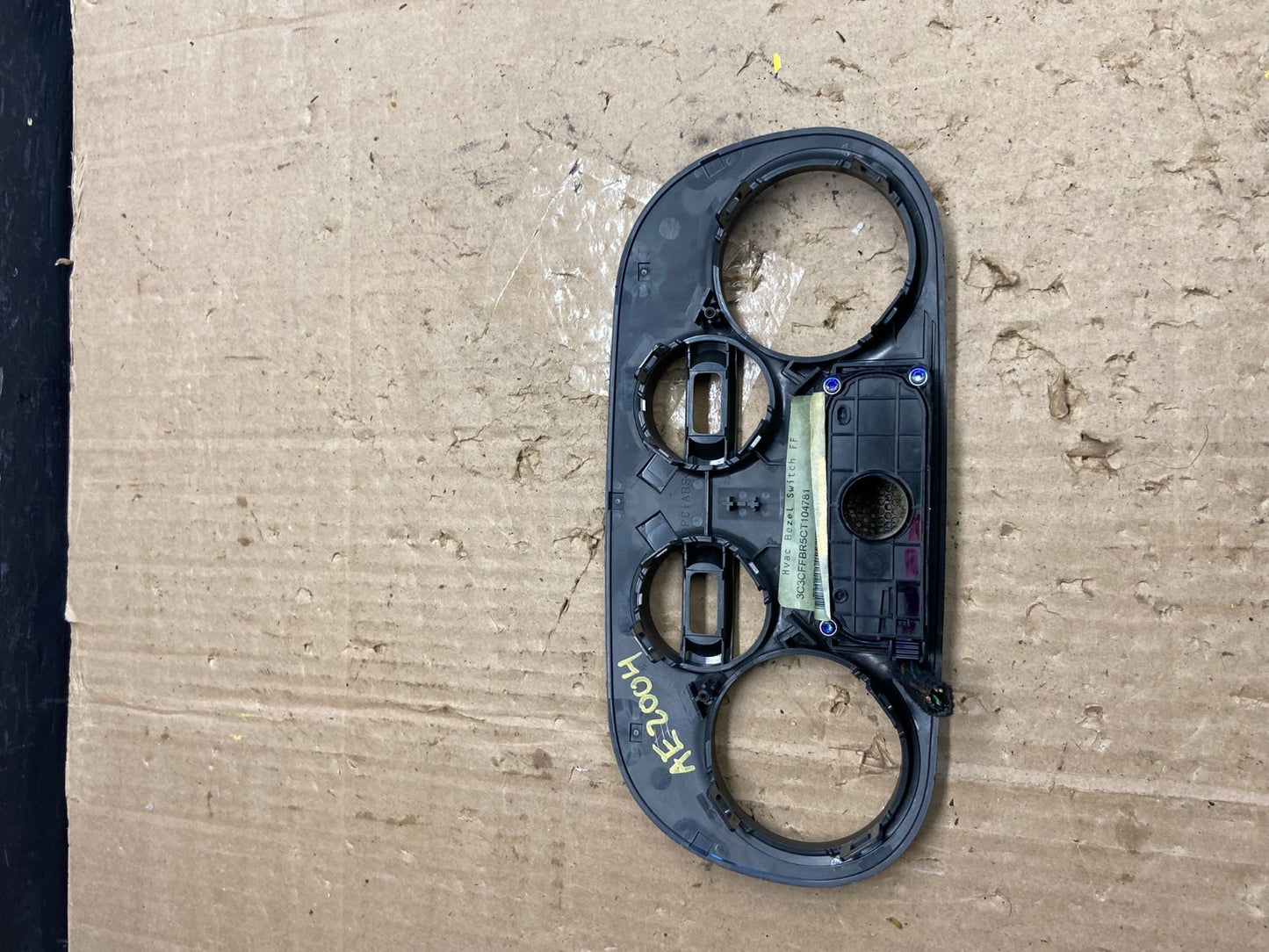 2012 - 2017 Fiat 500 Heated Seat Fog Light Control Switch Bezel ae2004 DG3