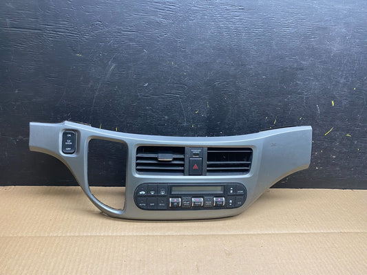2005 to 2010 Honda Odyssey Radio Climate Control Dash Trim Bezel U5879 DG0