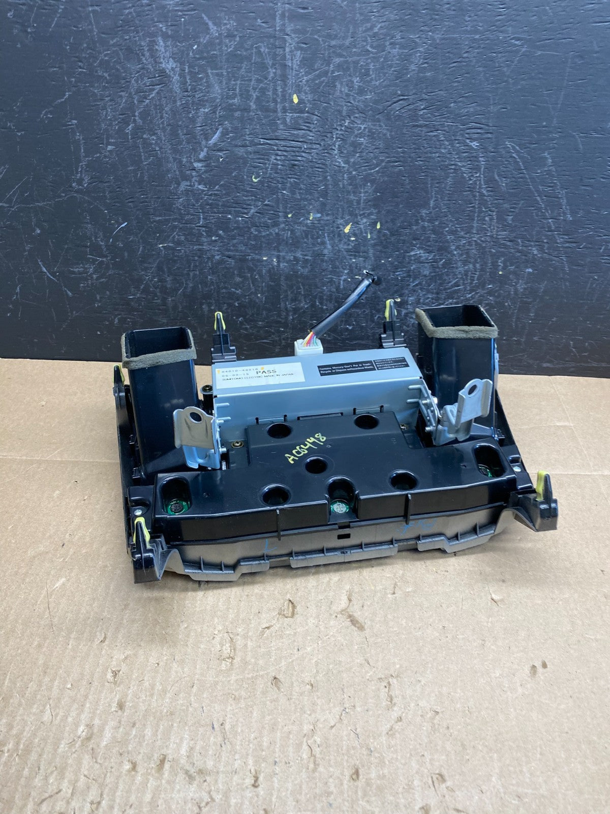 2006 to 2007 Lexus RX400H Radio Navigation Screen Climate Control AC6448 DG6
