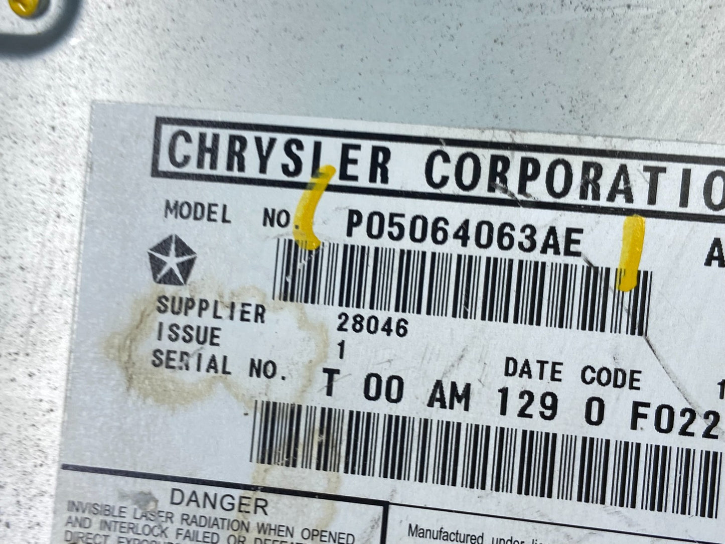 2008 to 2012 Chrysler Town Country DVD Player Receiver ag8517 DG5