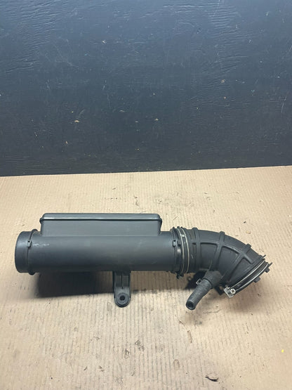 2009 to 2011 Kia Borrego Air Intake Pipe J75180