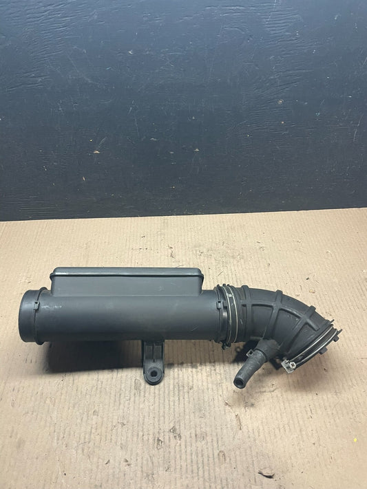 2009 to 2011 Kia Borrego Air Intake Pipe J75180