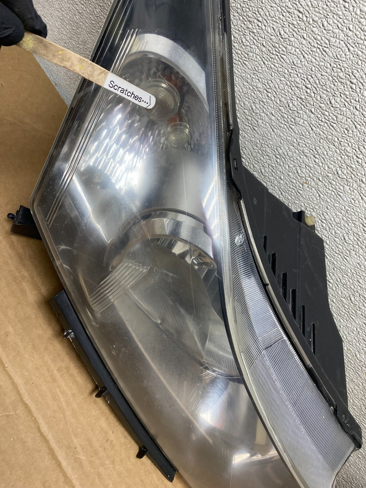 2011 to 2015 Chevrolet Cruze Halogen Left+Right Set Headlights Z1318 DW3