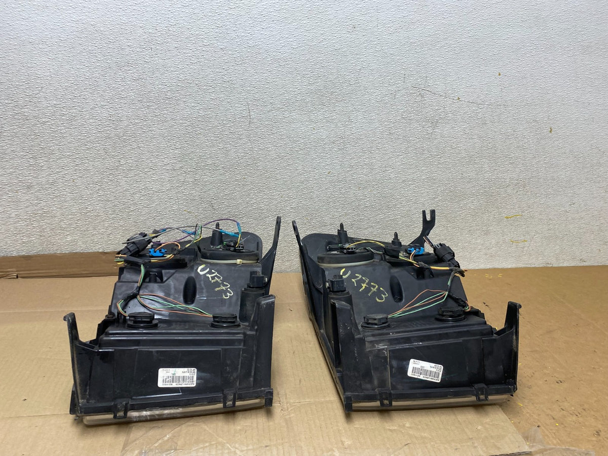 2007 - 2014 GMC Sierra Left+Right Side Halogen Headlights U2773 DW14