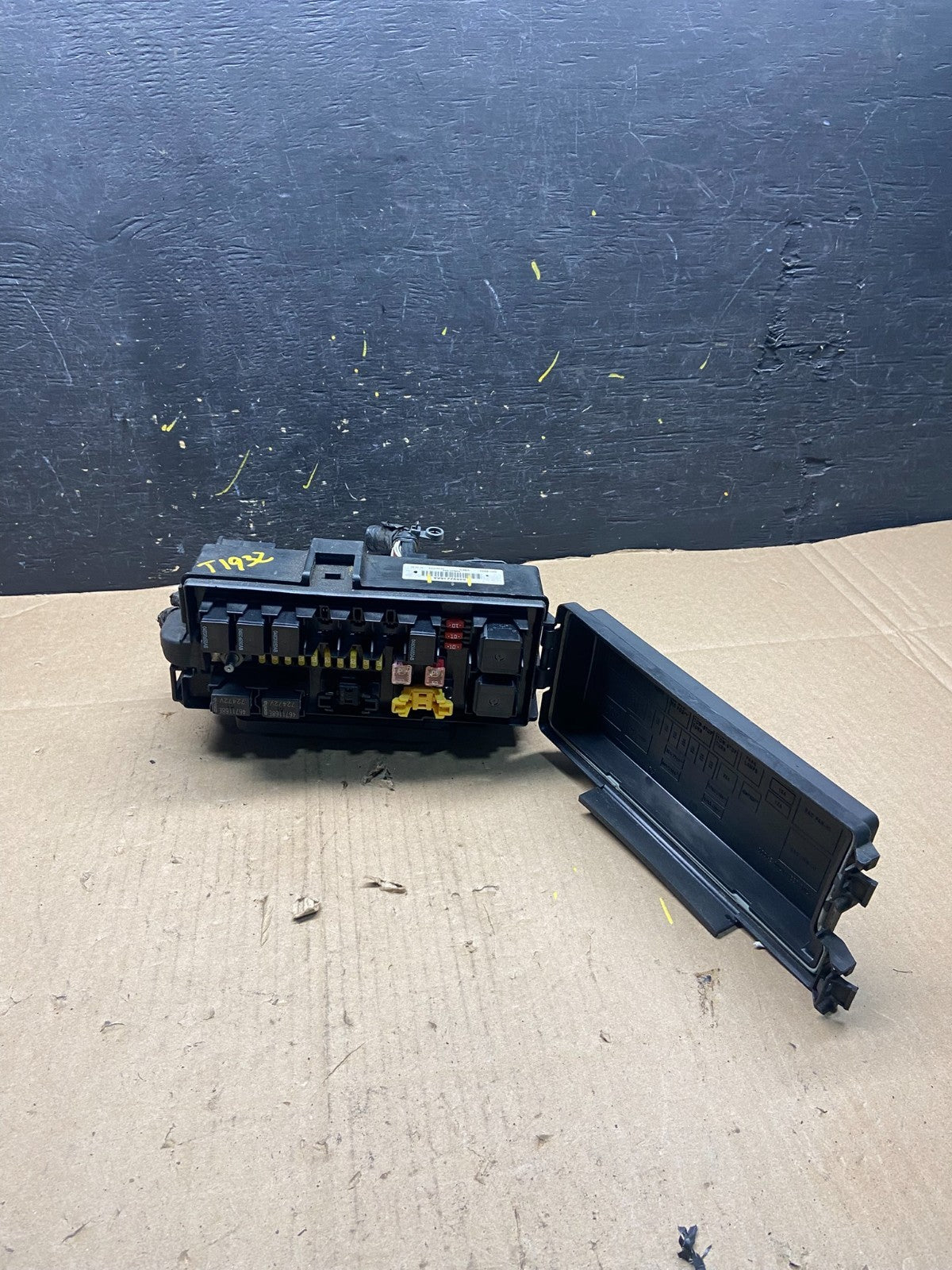 2009 Jeep Grand Cherokee Fuse Box Relay Panel Body Control Module BCM t1932 DG1