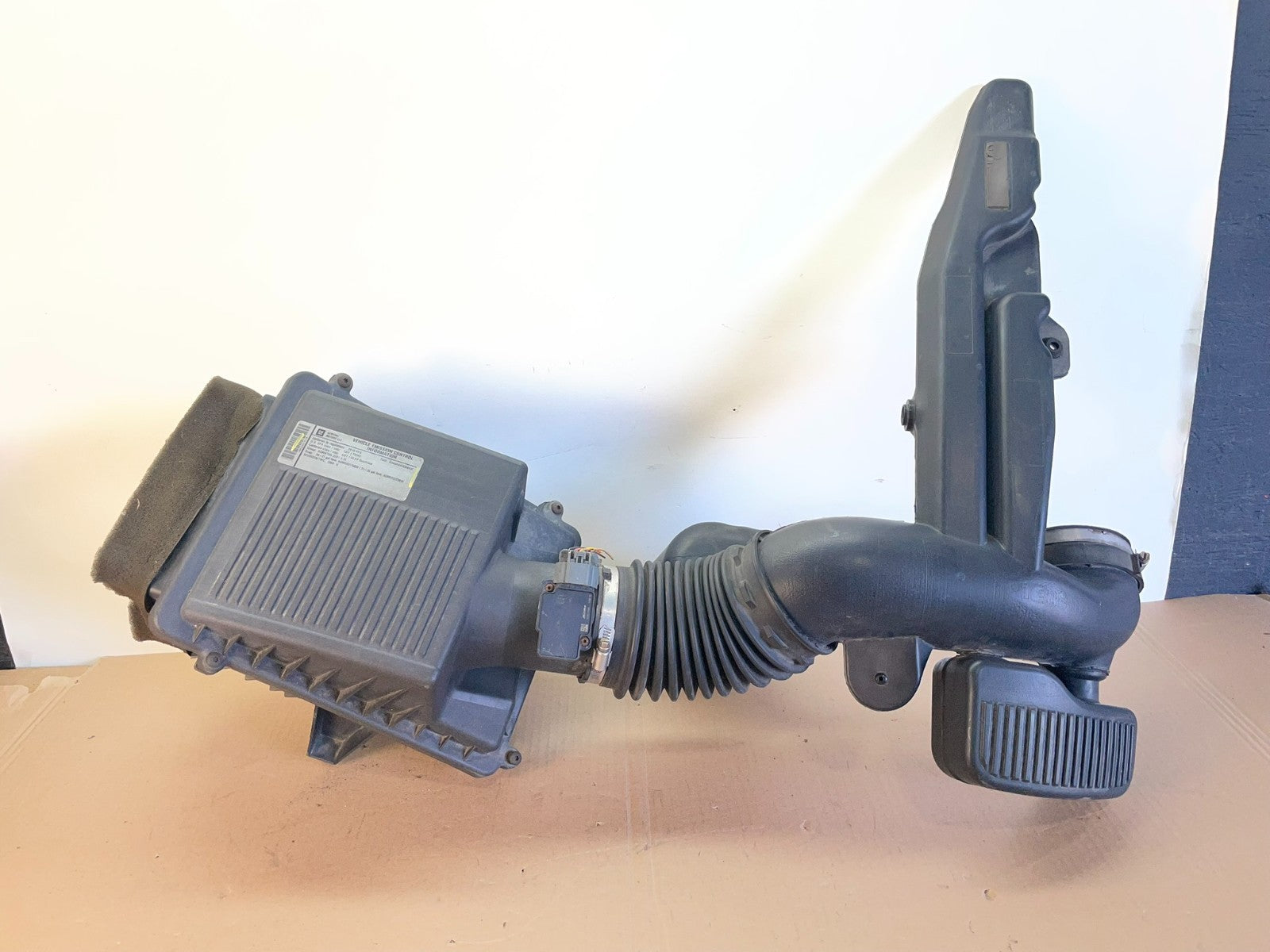 2007 to 2013 Chevrolet Tahoe Silverado Suburban Air Box Cleaner AG25970