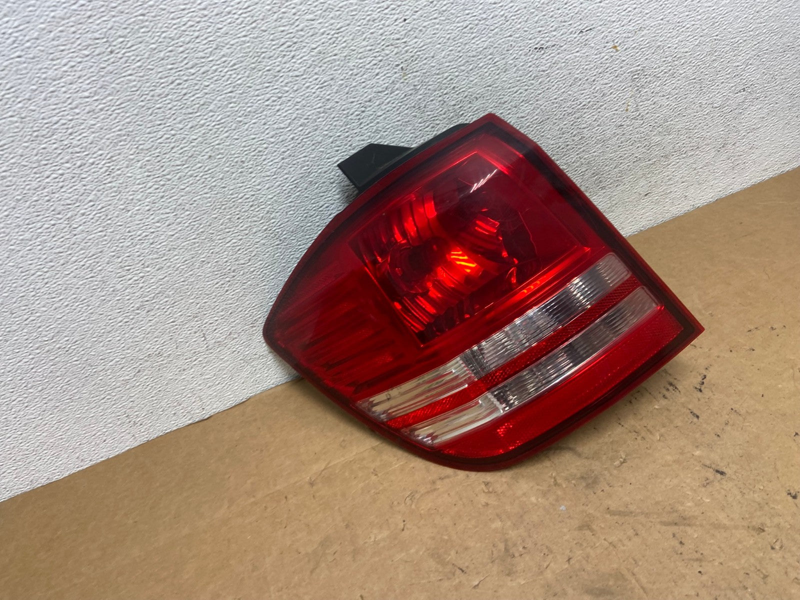 2009 2010 2011 Dodge Journey Left Driver Lh Tail Light AD5145 LK2