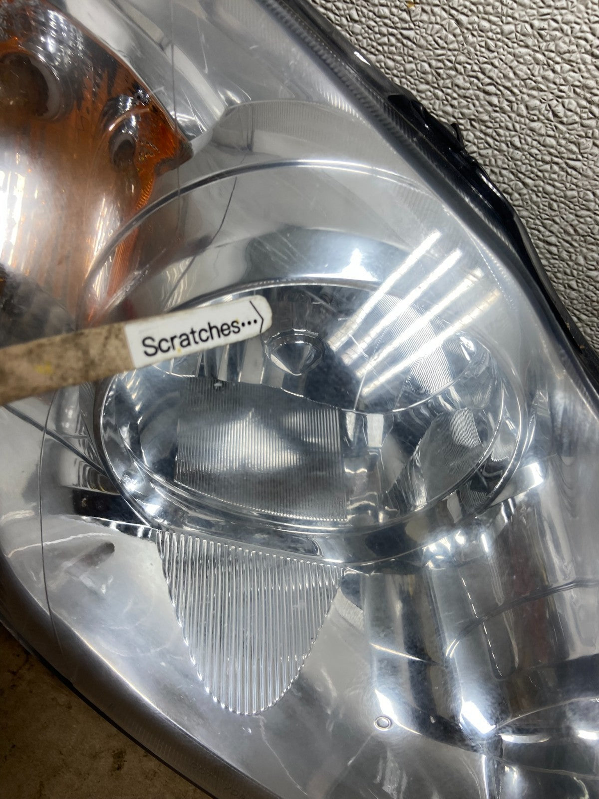 2005 to 2008 Toyota Corolla Right Passenger RH side Headlight AA8234 DW3