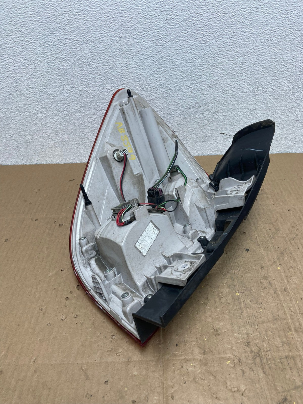 2016 to 2017 Chevrolet Equinox Right Passenger RH Side Tail Light OEM AB8599 LK6