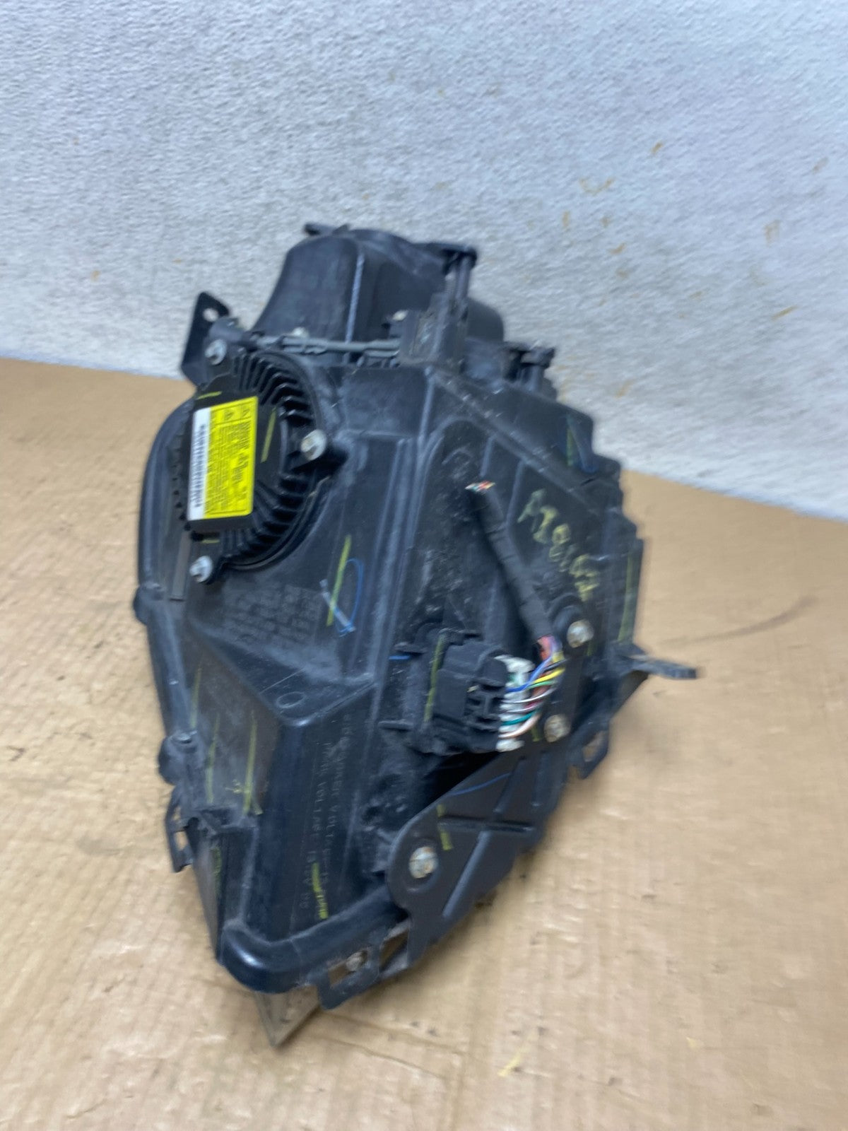 2008 to 2014 Cadillac CTS Right Passegner RH Side Xenon Headlight AI8102 DW8