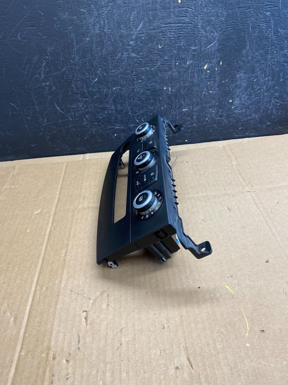2004-2007 BMW E60 528i 535i Heater Ac Climate Radio Stereo Control AD2118 DG2