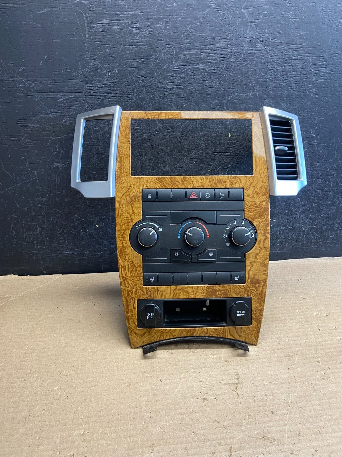 2008 2009 2010 Jeep Commander Grand Cherokee A/C Climate Control Bezel ah3648 DG0