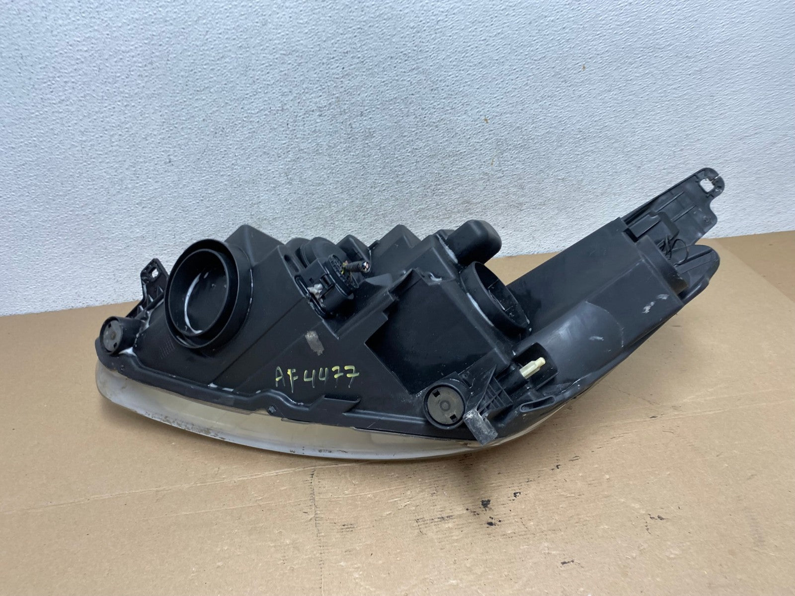 2013 to 2016 Ford C-MAX Right Passenger Side Headlight AF4477 LK6