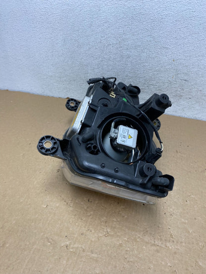 2008 to 2016 Chrysler Town and Country Right Passenger Xenon Headlight AF7921 DW6