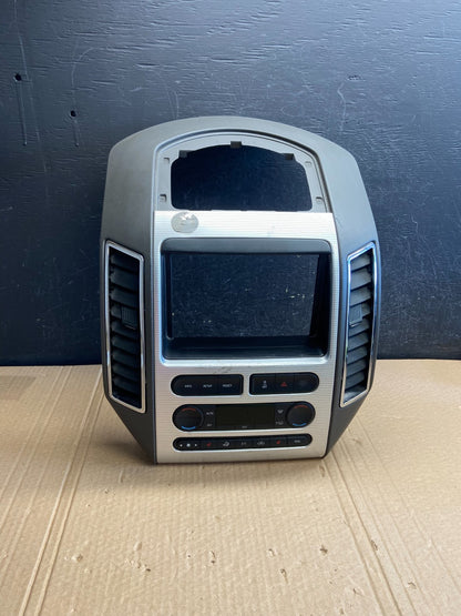 2007 - 2010 Ford Edge Heater Climate Control Radio Control Dash Bezel af6159 DG0