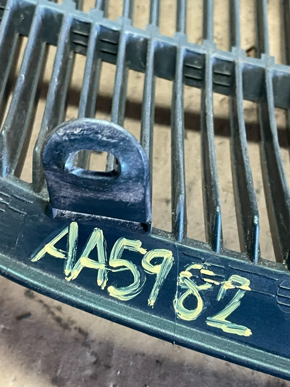 1995 - 1998 Chrysler Cirrus 95-96 Dodge Stratus Chrome Grille AA5982 DG7