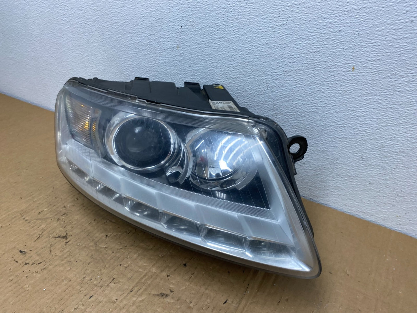 2009-2011 Audi A6 Right Passenger RH Side Headlight Xenon HID AC7726 DW1