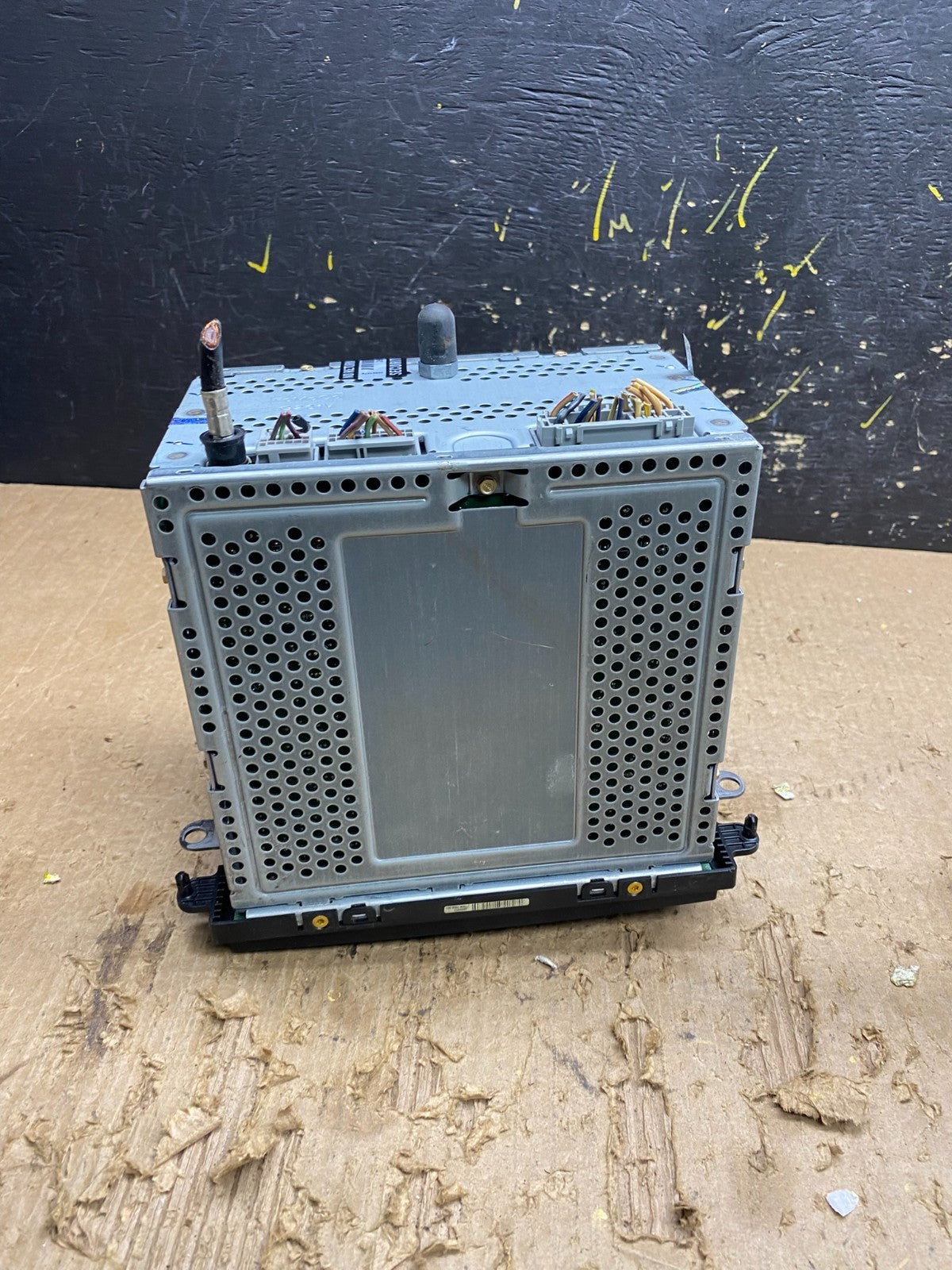 Ford 6 CD Radio Audio AM/FM Receiver  OEM Z9712 DG4