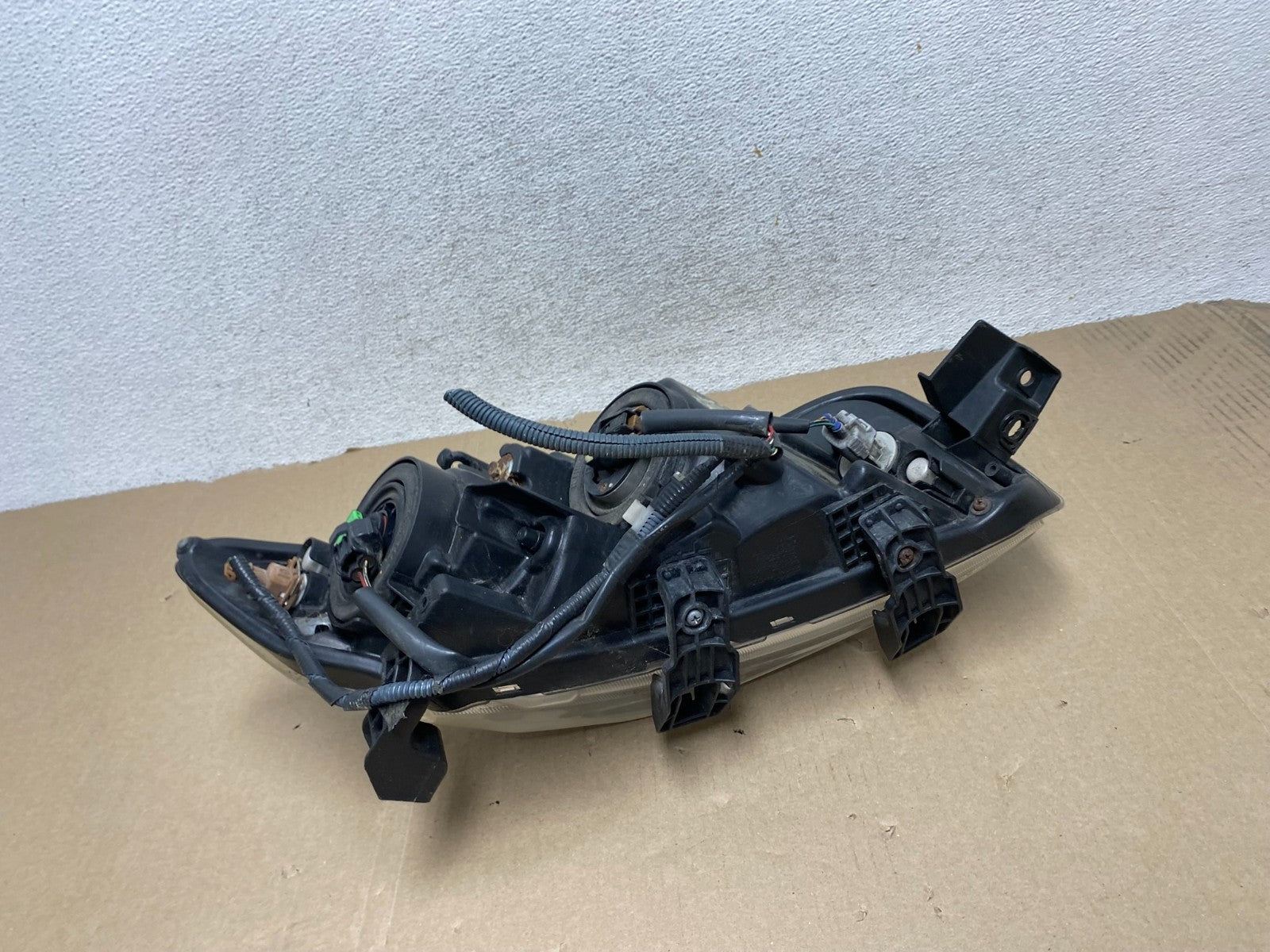 2008 2009 2010 Scion XB Left Driver Headlight Halogen AG6820 DW6