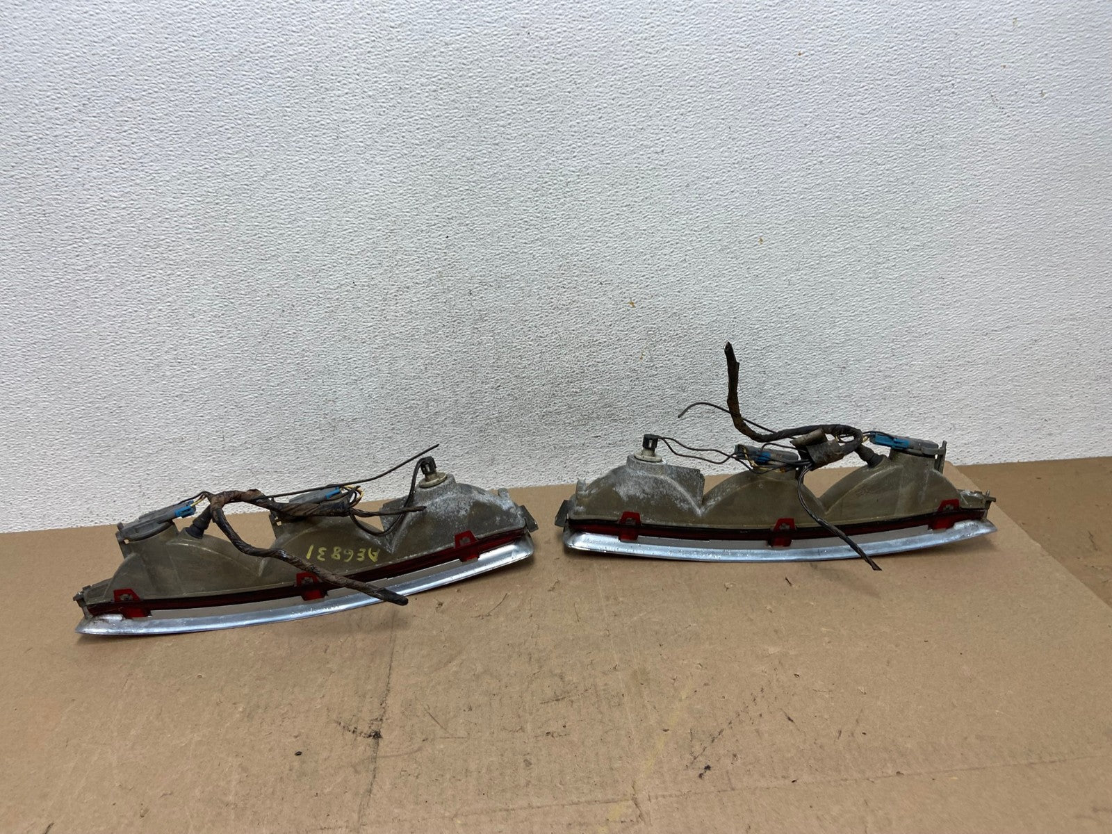 1994 to 1999 Cadillac Deville Left+Right Side Tail lights AE6831 LK5