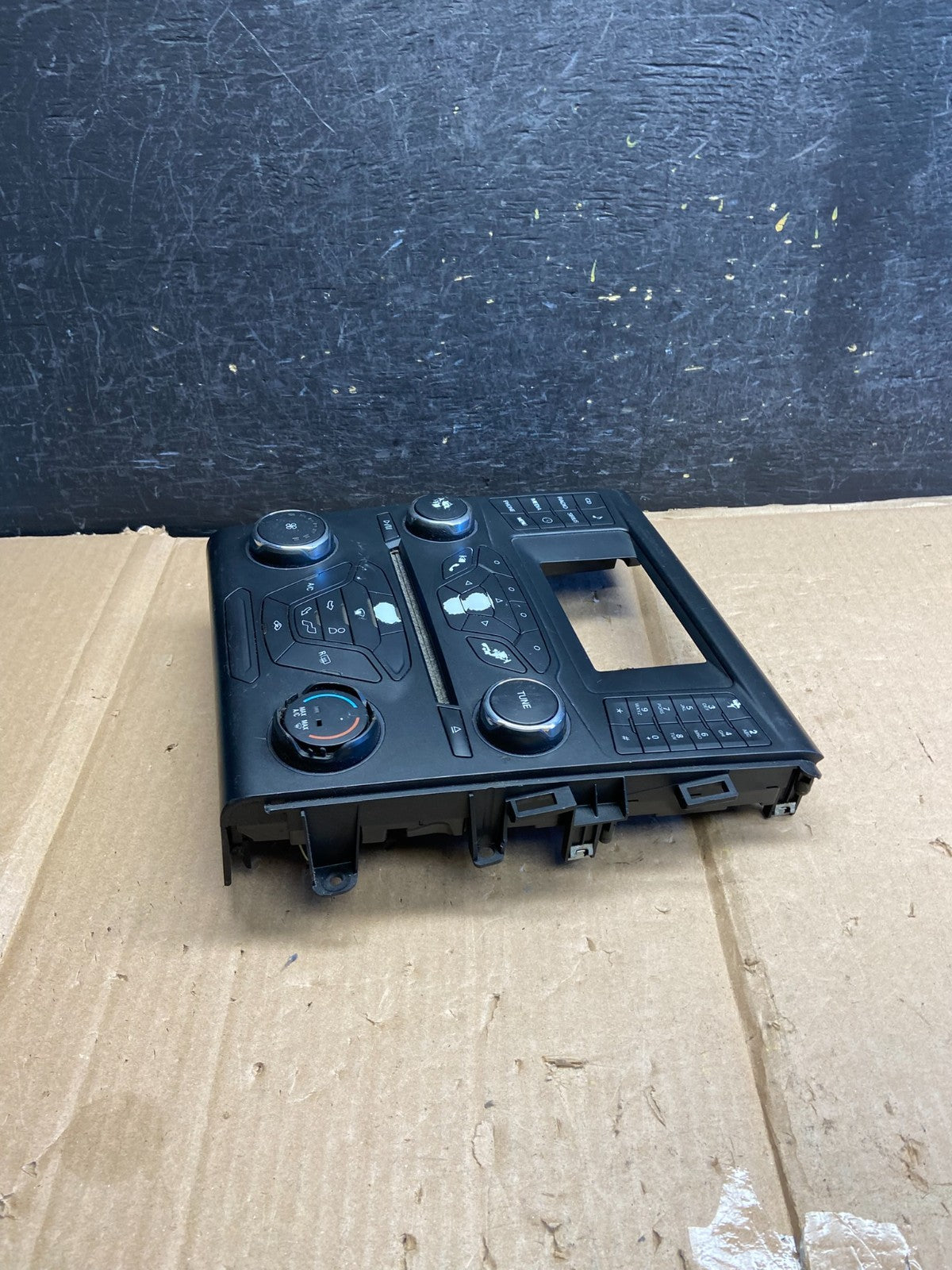 2013 - 2016 Ford Fusion Radio Climate Control A/C Control ah5636 DG2