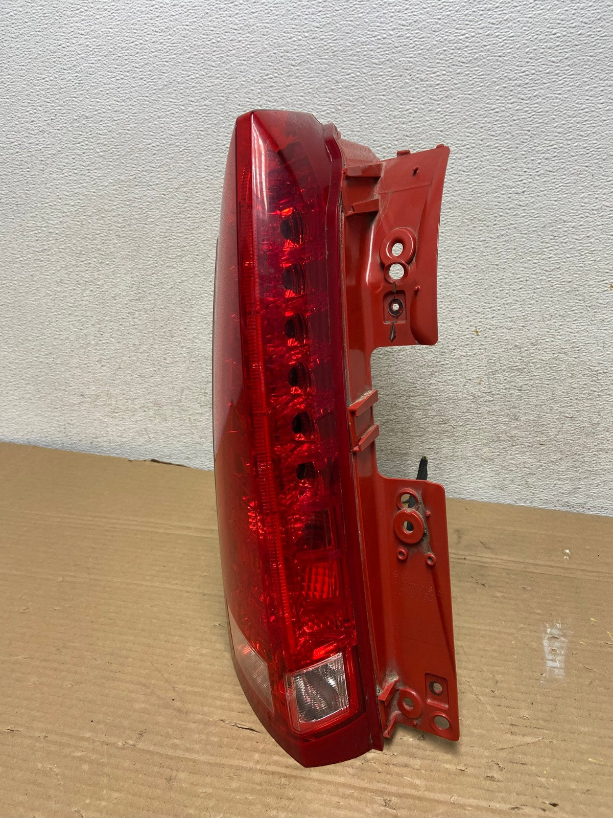 2010 to 2016 Cadillac Srx Left Driver Lh Side Tail Light AG9013 LK1