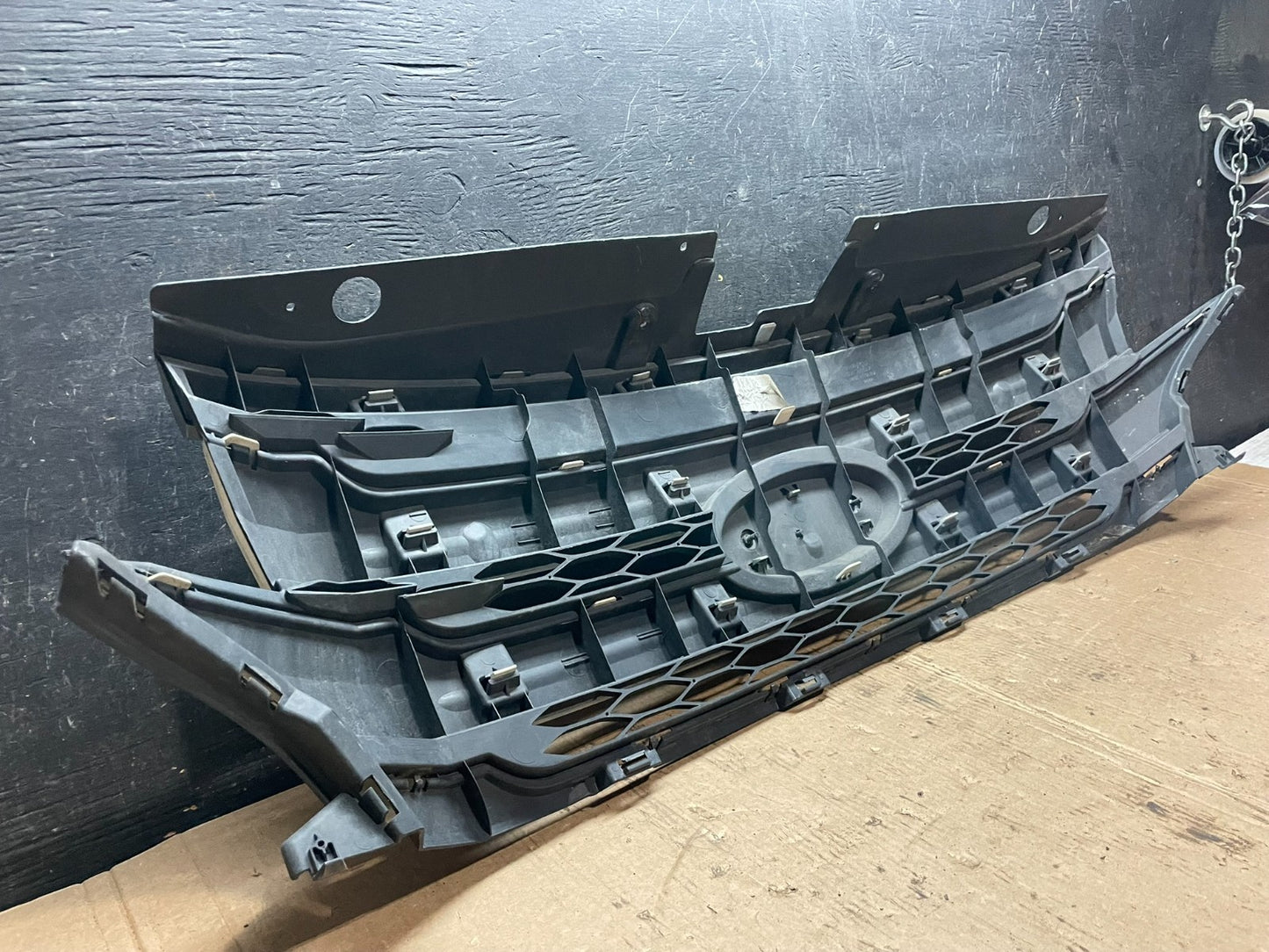 2011 2012 2013 Ford Edge Front Upper Chrome Grille Grill Oem Z5890  DG8