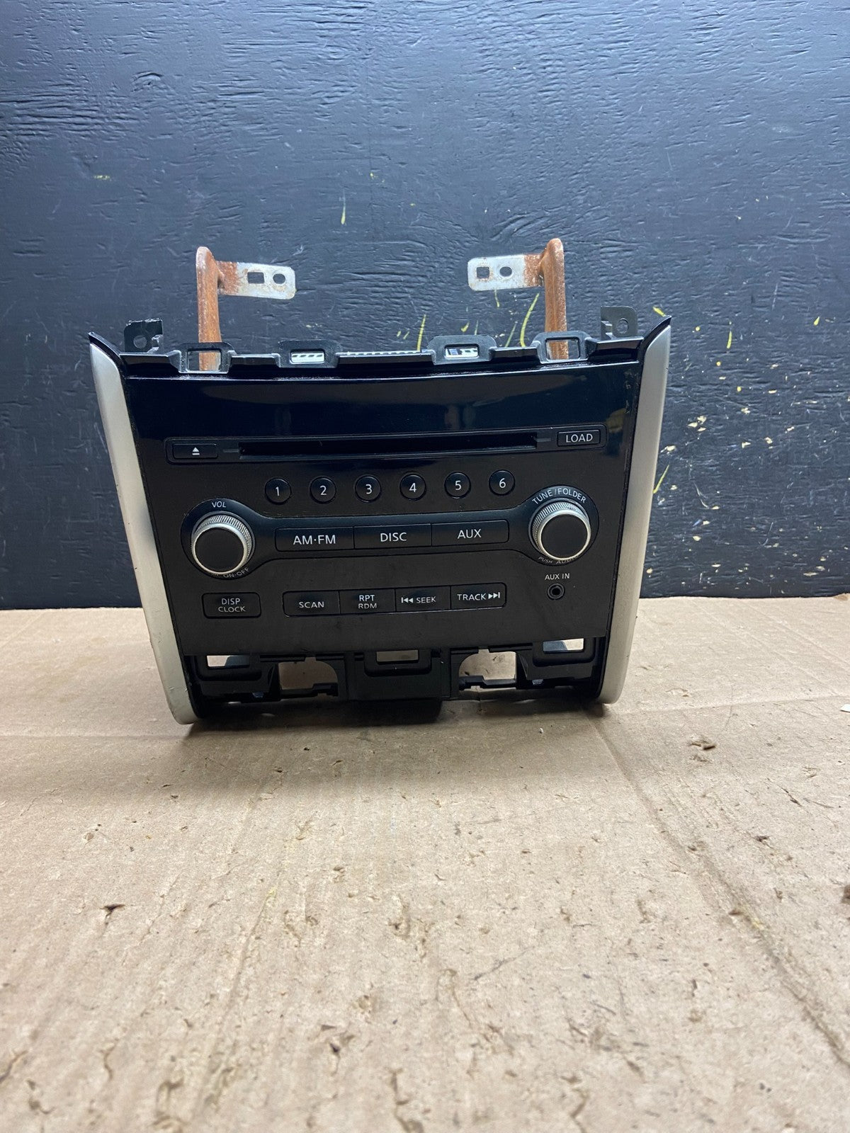2013 to 2016 Nissan Pathfinder Radio Temperature Climate Control OEM AA8193 DG0