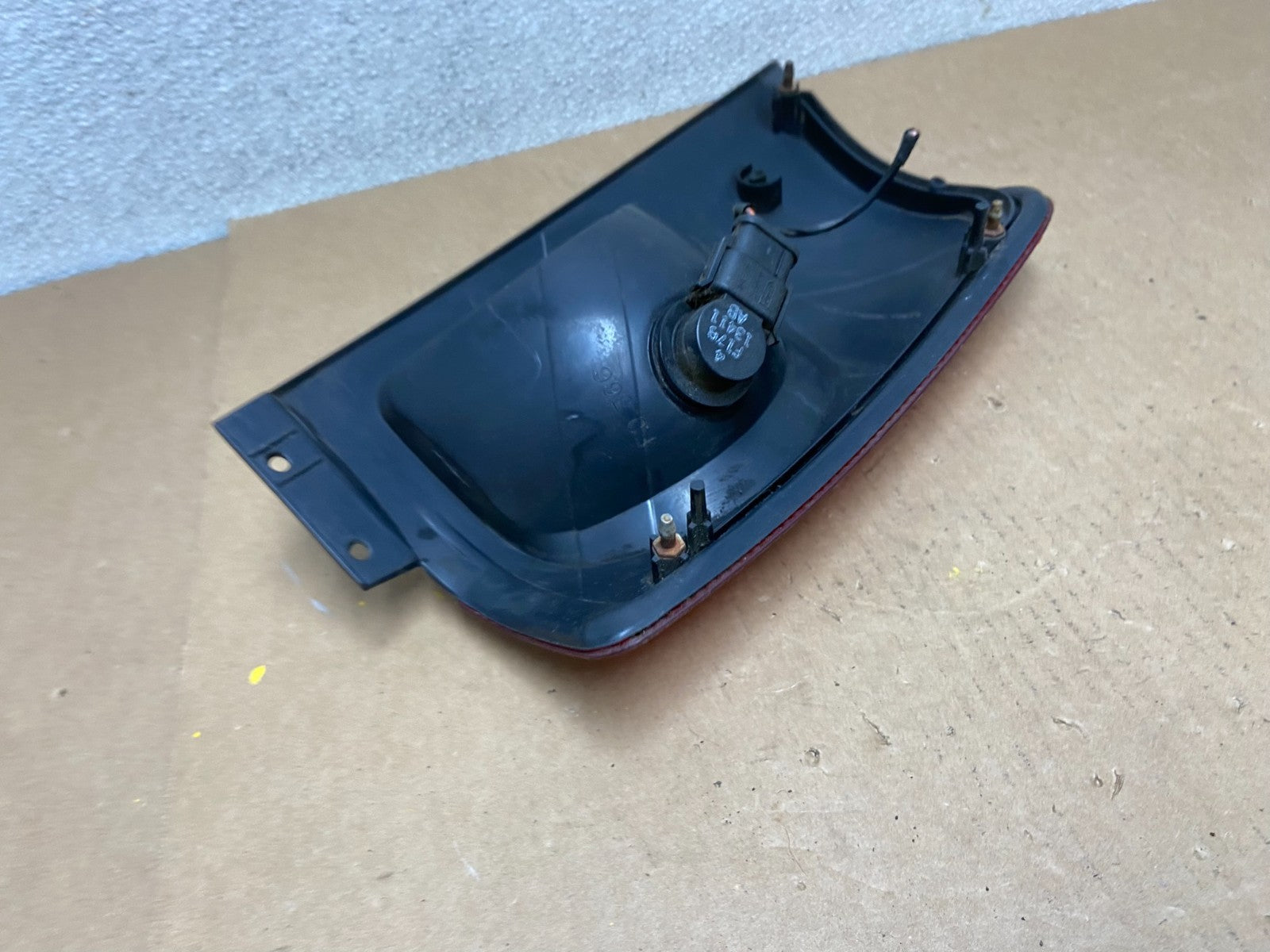 1998 to 2002 Lincoln Navigator Right Passenger RH Side Tail Light Oem Z6735 DW5