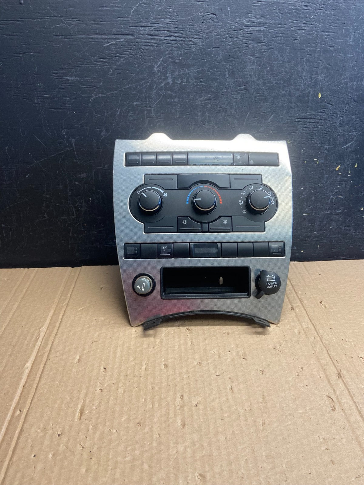 2005 to 2007 Jeep Commander Grand Cherokee A/C Climate Control Bezel AF6215 DG0