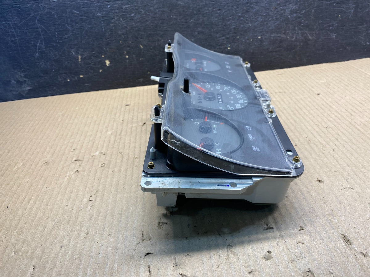 2001 to 2005 Mercury Grand Marquis Speedometer Cluster Gauge ai4906 DG2