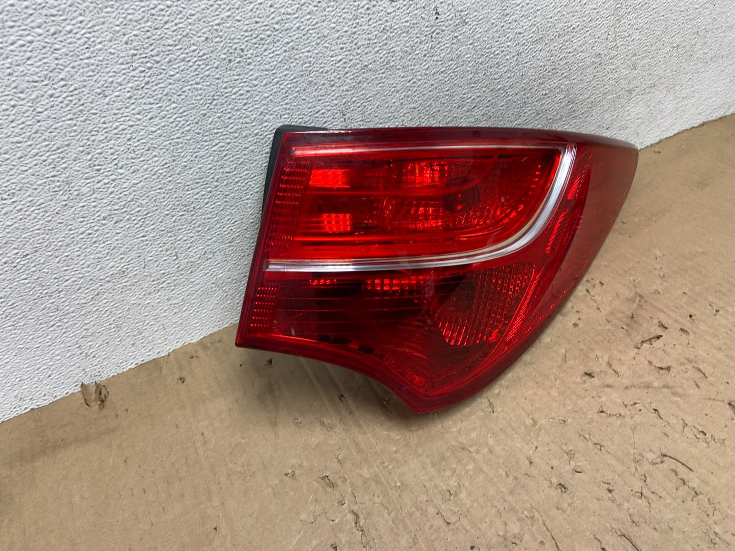2013 -2016 Hyundai Santa Fe Rear Right Passenger Side Tail Light Lamp AE9363 DW2