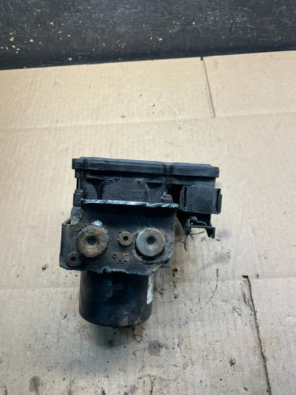 2003 - 2004 Ford Expedition ABS Anti Lock Brake Pump Module Oem v9090 DG1