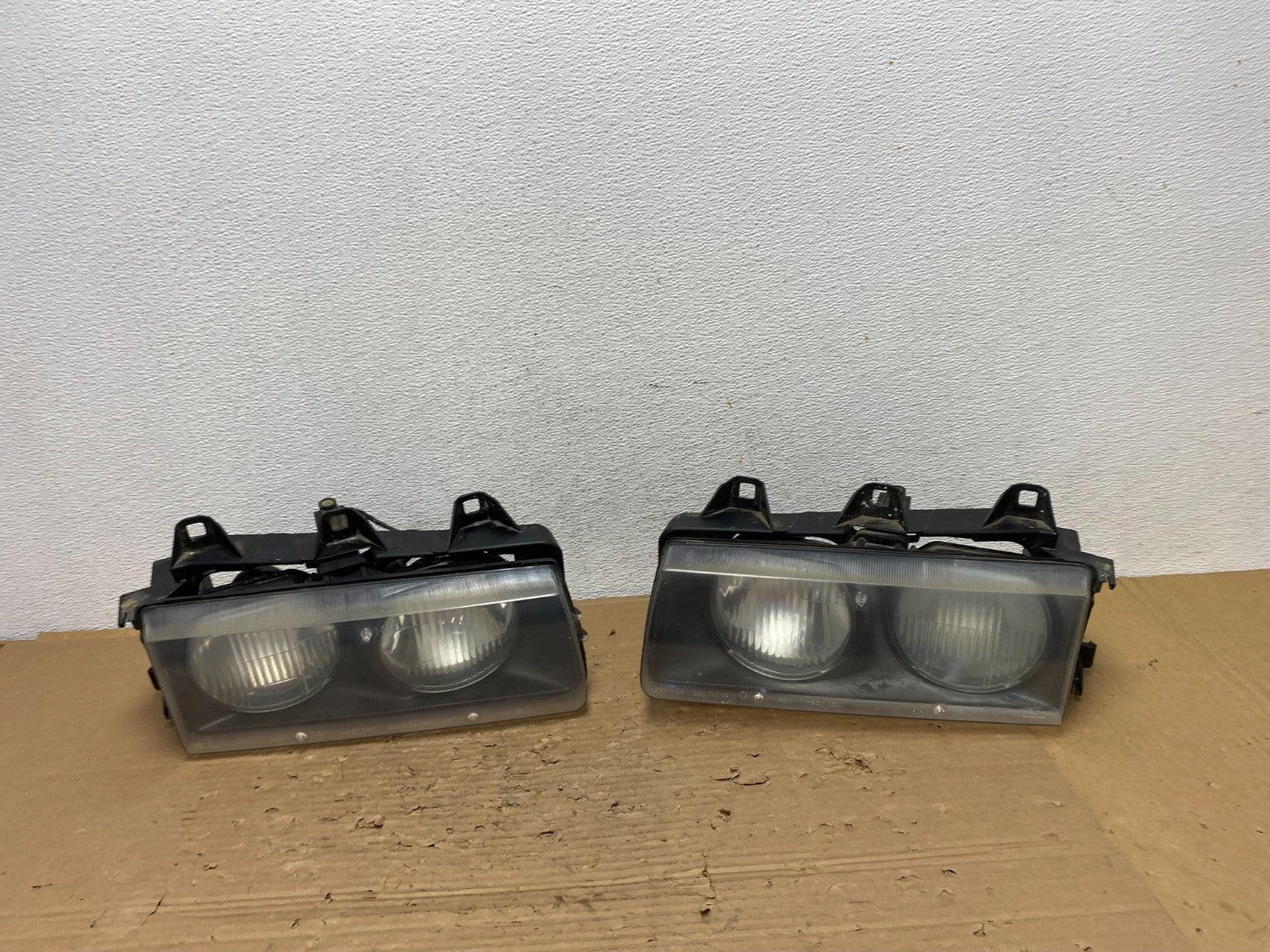1992 to 1999 Bmw E36 318i 328i Left+Right Halogen Headlights AD4349 DW0