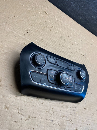 2014 to 2017 Jeep Cherokee Heater Climate Temperature Control AG8354 DG1