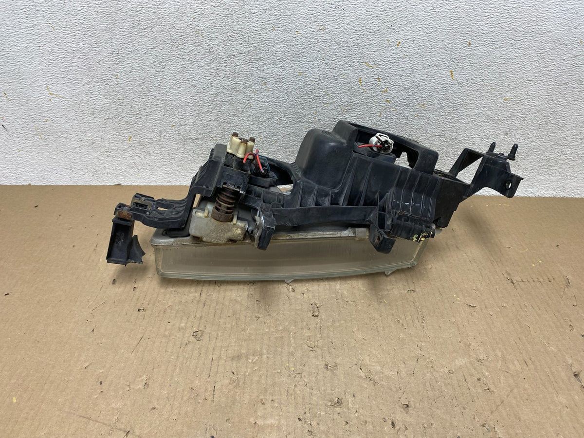 1990 to 1991 Honda Accord Right Passenger RH Headlight AH5922 DW7