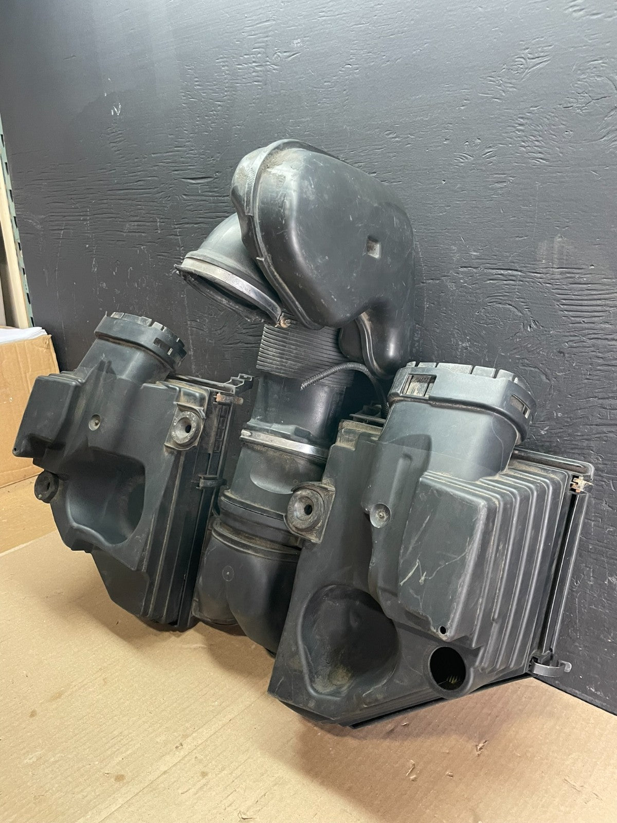 2007 to 2010 BMW E70 X5 N62 Air Intake Cleaner Filter 7548896 OEM AB7840 DG7