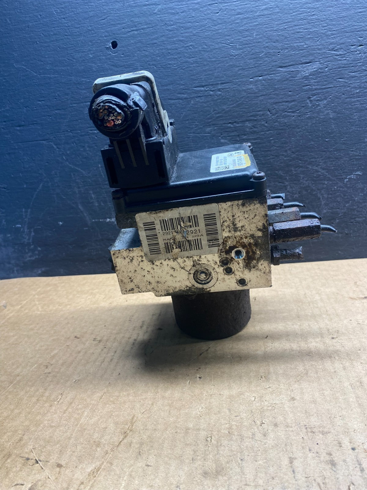 2011 - 2014 Ford E250 E350 Van ABS Anti Lock Brake Pump Module AC7024 DG4