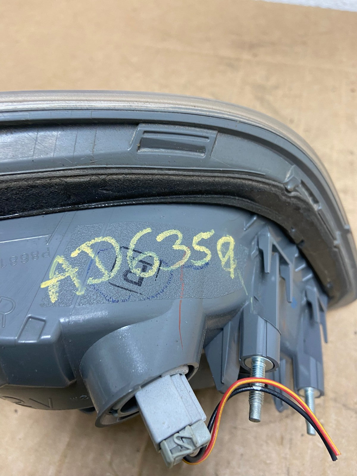 2010 2011 2012 Mazda CX-9 Tail Light Inner Right Passenger Rh Side AD6359 LK5